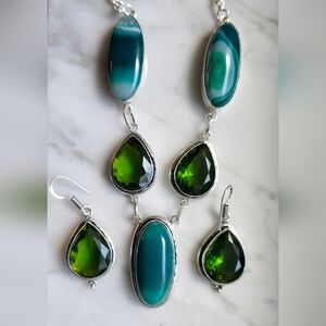 Elegant Silver Peridot Egate Necklace Earrings Set